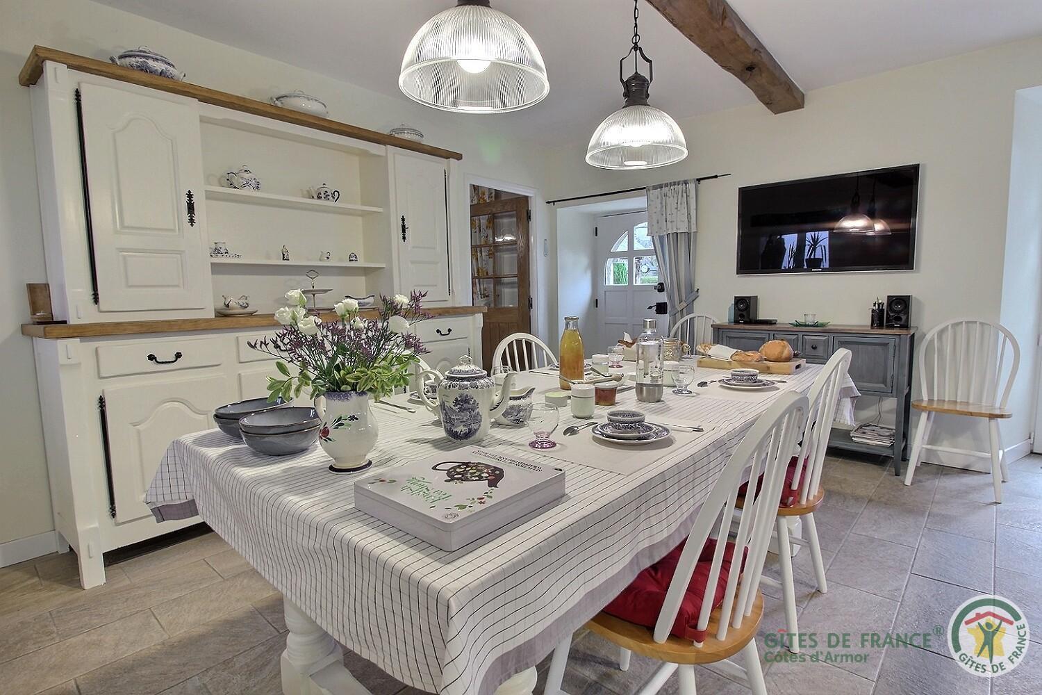 Le Parfum Des Fleurs Bed and Breakfast Plussulien Buitenkant foto