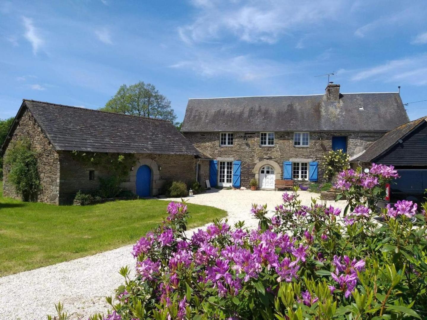 Le Parfum Des Fleurs Bed and Breakfast Plussulien Buitenkant foto